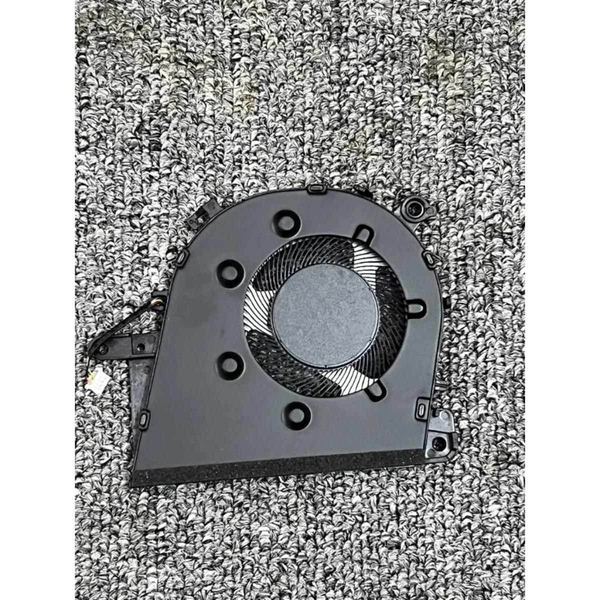Quạt tản nhiệt laptop Lenovo IdeaPad 3-14IML05 3-14IGL05 3-14IIL05 3-14ITL05 3-14ADA05 S145-14IWL S145-14IGM S145-14AST