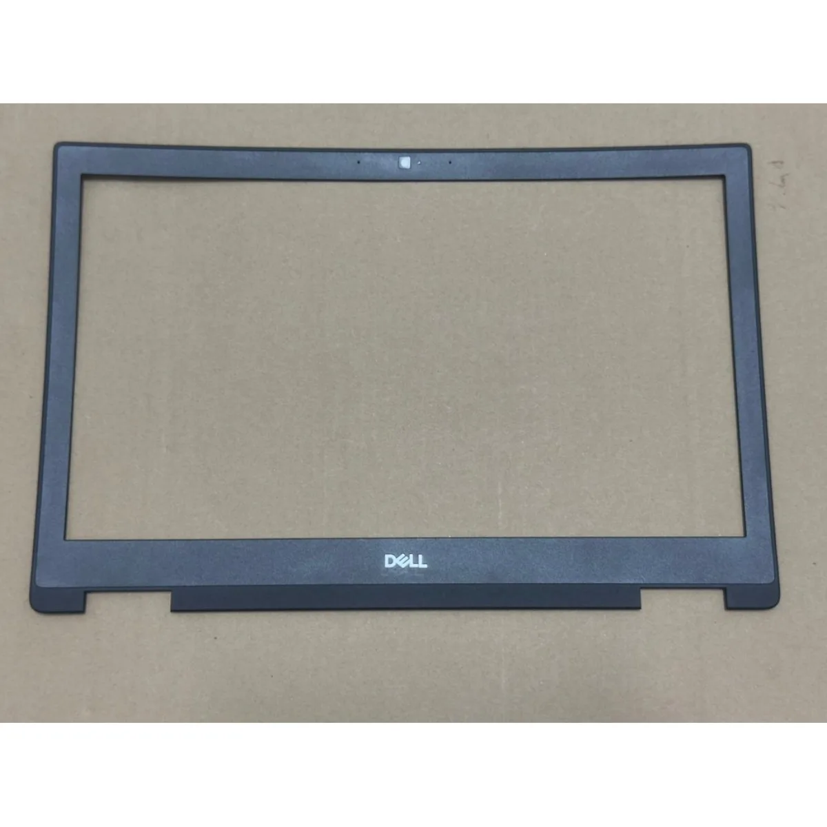 Vỏ mặt B laptop Dell Precision 7530 7540 M7530 M7540